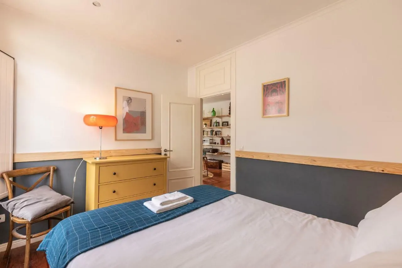 Fantastic Family Apartment In Estrela Lisboa