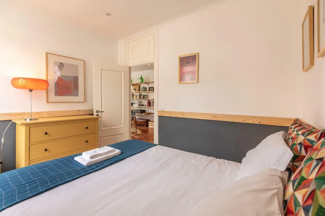 Fantastic Family Apartment In Estrela Лиссабон