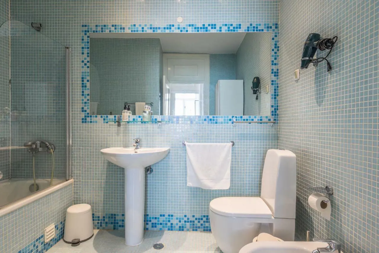 Fantastic Family Apartment In Estrela Лиссабон 0*,  Португалия